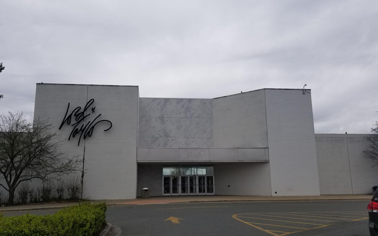 Lord + Taylor - Lakeforest Mall - Gaithersburg, MD